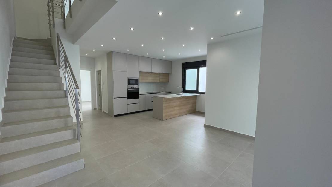 3 bedroom Villa for sale in Heredades with pool garage - € 359,900 (Ref: 9386985)