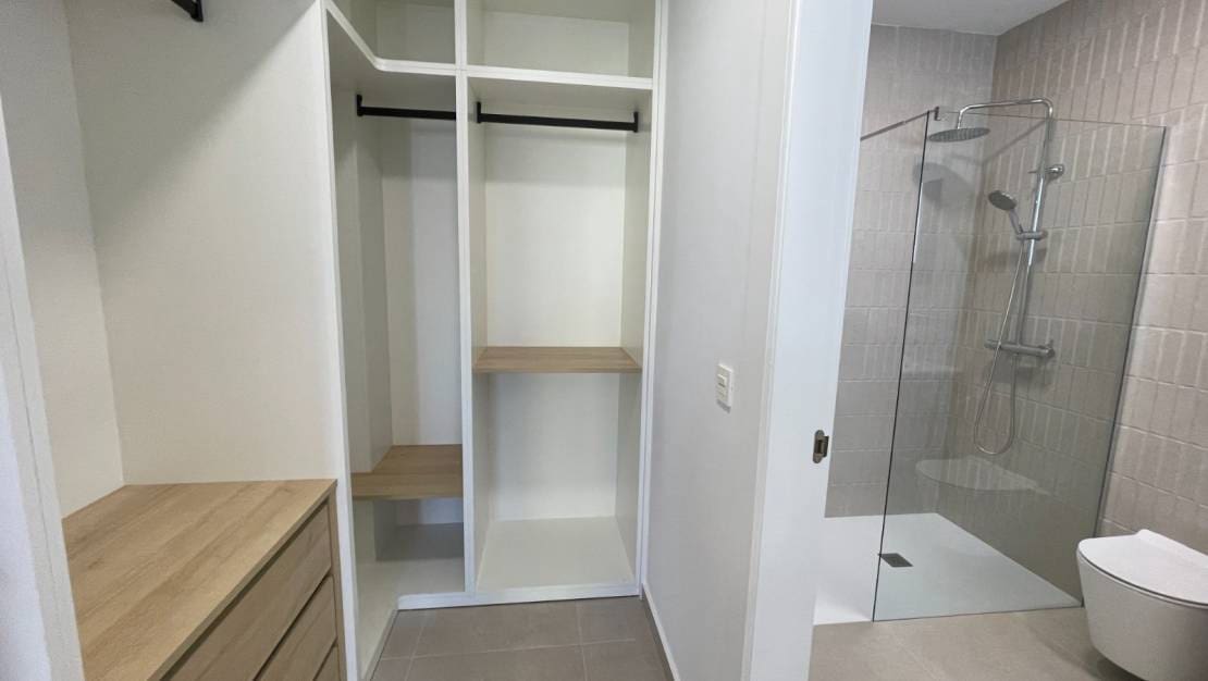 3 bedroom Villa for sale in Heredades with pool garage - € 359,900 (Ref: 9386985)