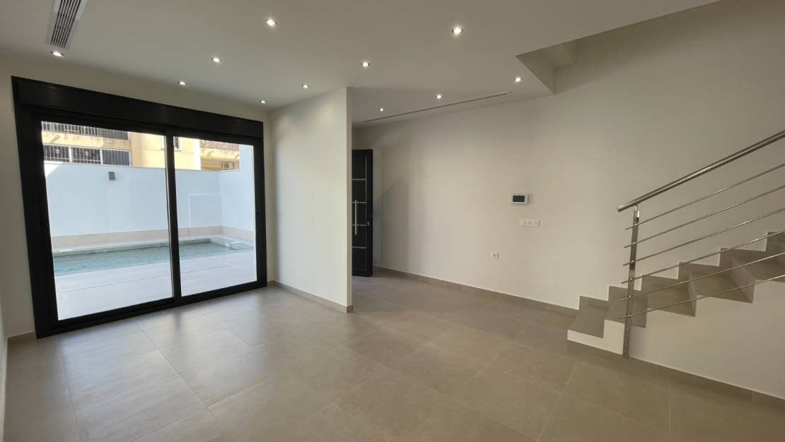 3 bedroom Villa for sale in Heredades with pool garage - € 359,900 (Ref: 9386985)