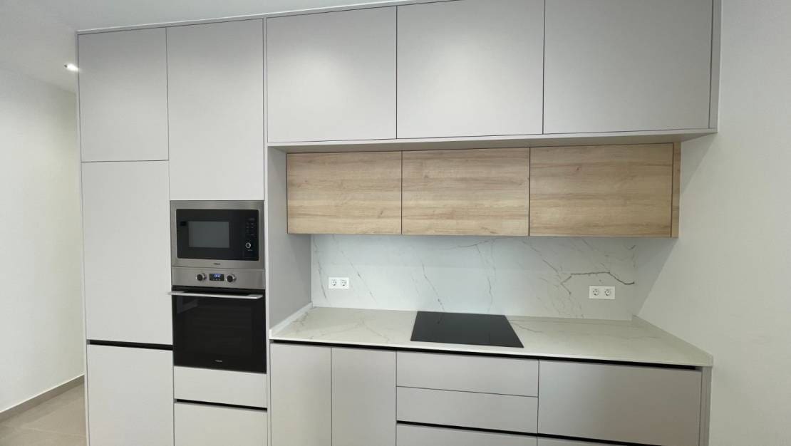 3 bedroom Villa for sale in Heredades with pool garage - € 359,900 (Ref: 9386985)