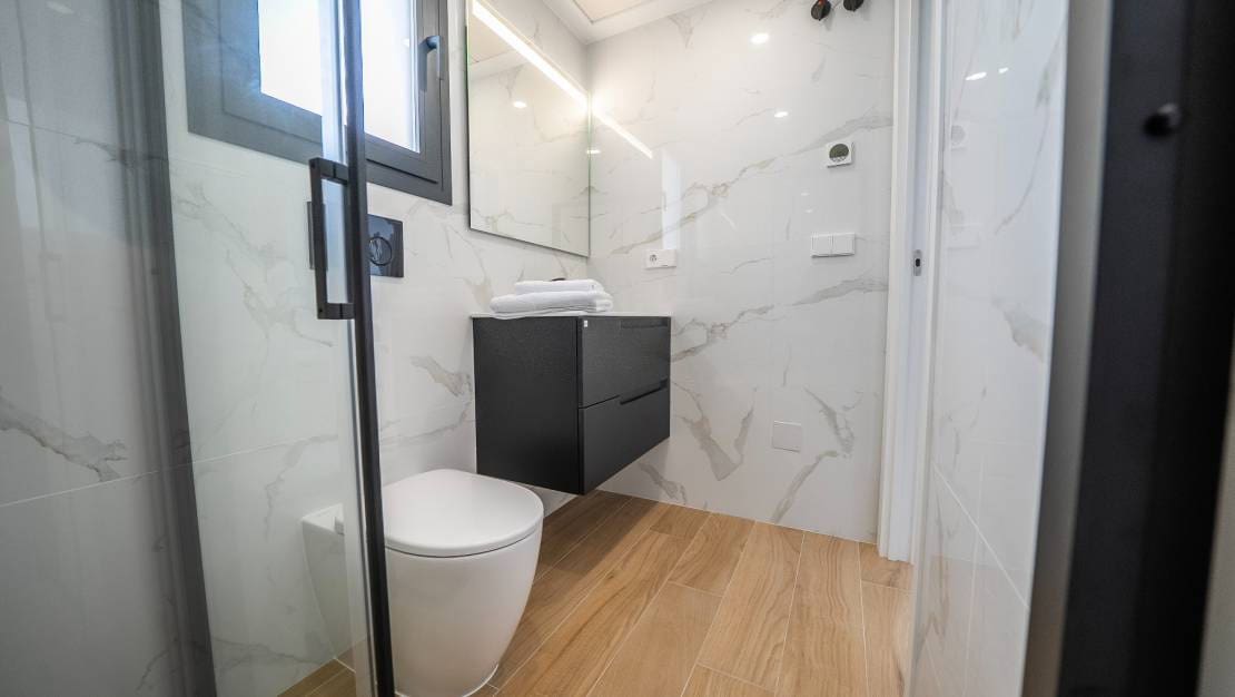 3 soverom Kjedet enebolig til salgs i Algorfa med svømmebasseng - € 495 000 (Ref: 9404744)