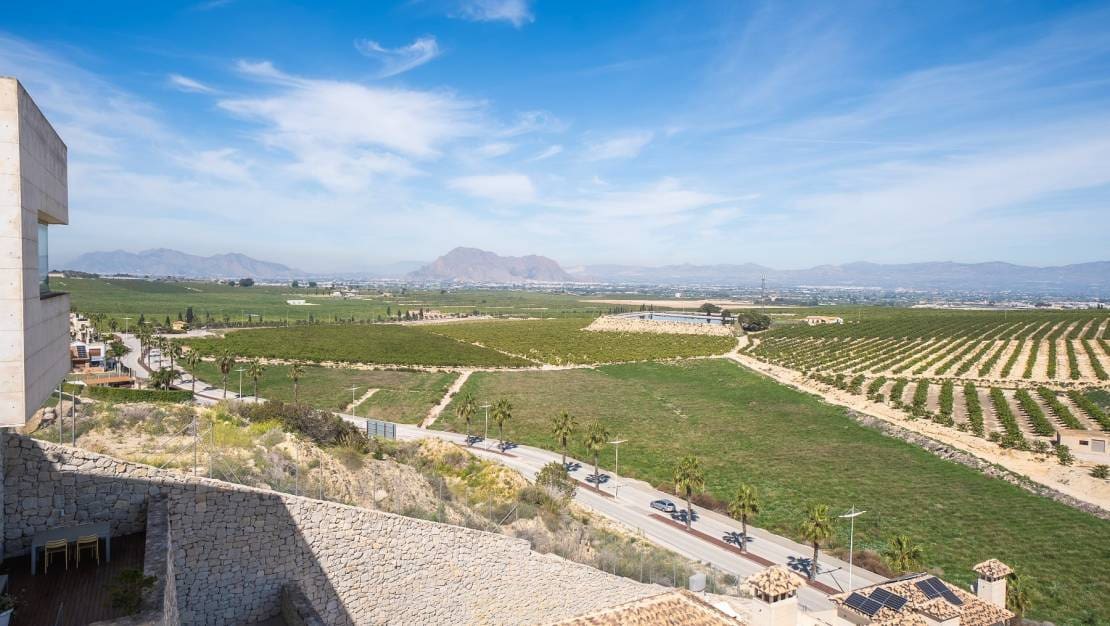 3 soverom Kjedet enebolig til salgs i Algorfa med svømmebasseng - € 495 000 (Ref: 9404744)