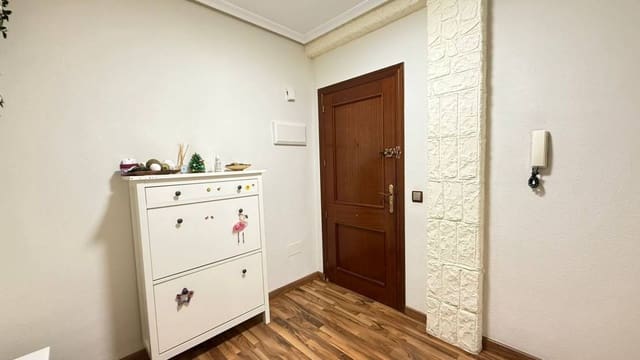 3 bedroom Flat for sale in San Miguel de Salinas with garage - € 157,500 (Ref: 9436447)