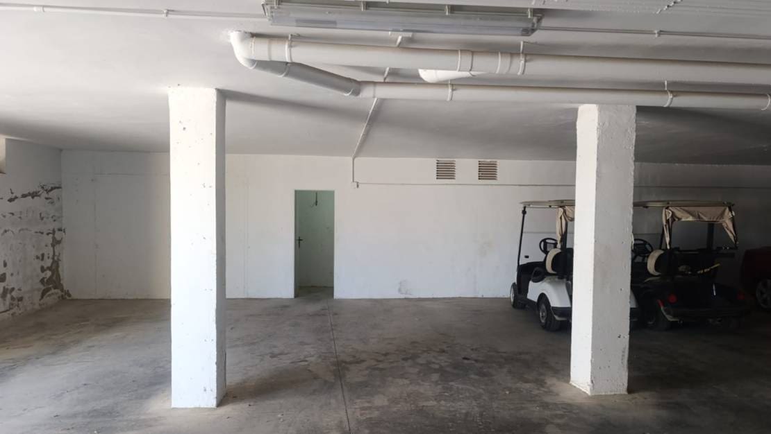 Garage for rent in Villamartin - € 150 (Ref: 9449730)