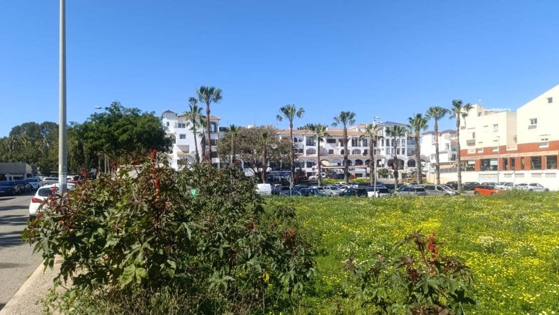 Garage for rent in Villamartin - € 150 (Ref: 9449730)