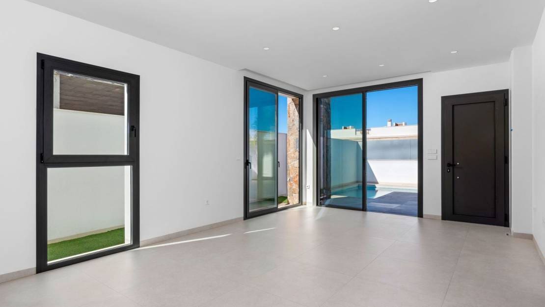 Casa de 3 habitaciones en Pilar de la Horadada en venta con piscina garaje - 339.000 € (Ref: 9454809)