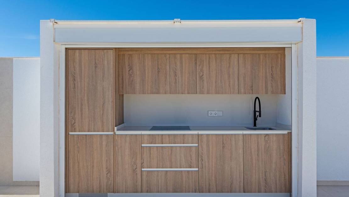 Casa de 3 habitaciones en Pilar de la Horadada en venta con piscina garaje - 339.000 € (Ref: 9454809)