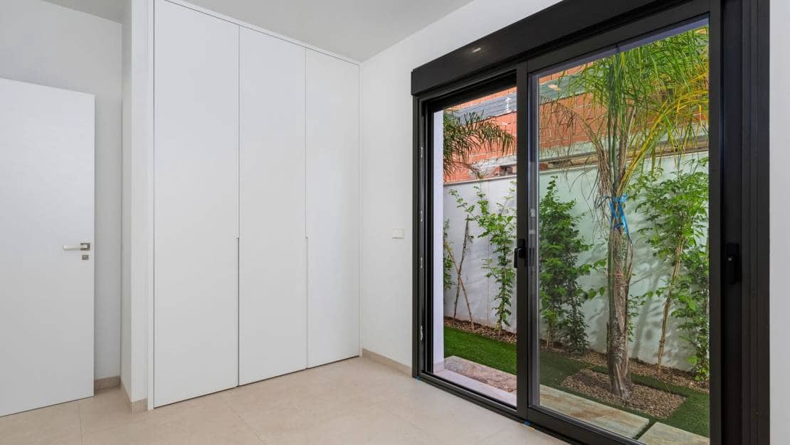 Casa de 3 habitaciones en Pilar de la Horadada en venta con piscina garaje - 339.000 € (Ref: 9454809)