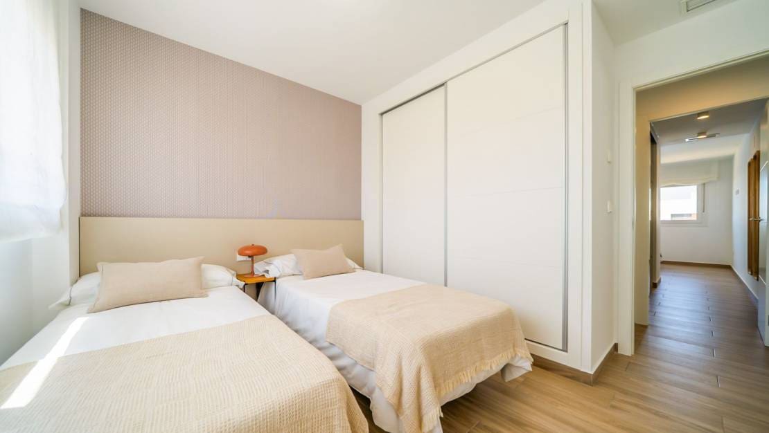 3 chambre Appartement à vendre à Vistabella avec piscine garage - 239 900 € (Ref: 9541988)