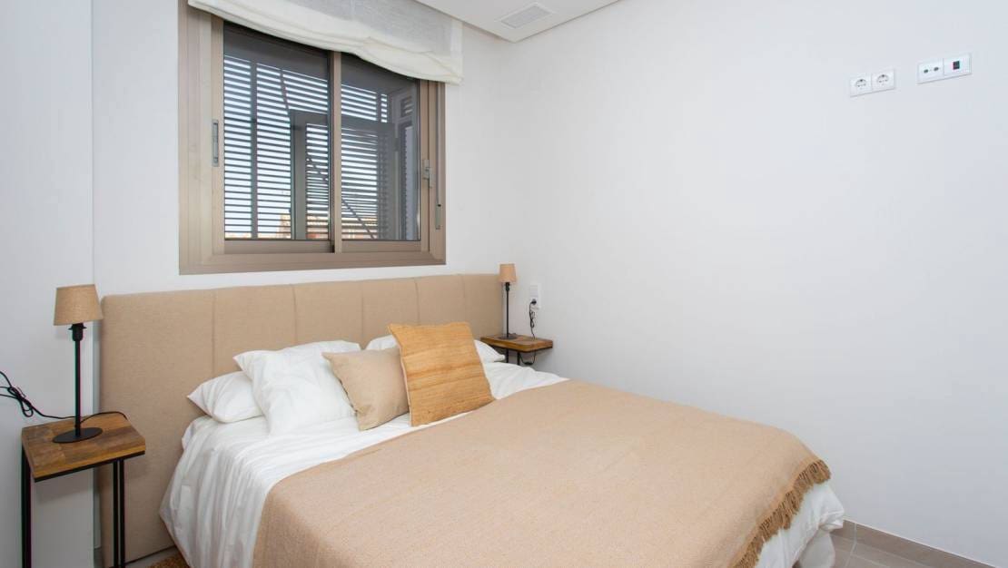 Apartamento de 3 habitaciones en Santa Pola en venta con piscina garaje - 375.000 € (Ref: 9544463)