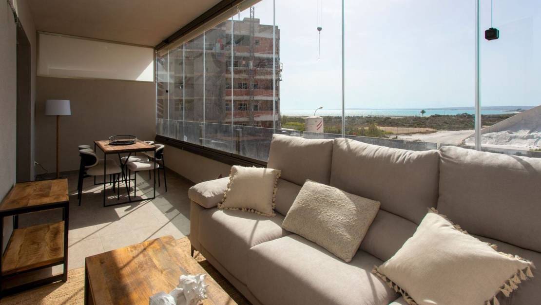 Apartamento de 3 habitaciones en Santa Pola en venta con piscina garaje - 375.000 € (Ref: 9544463)