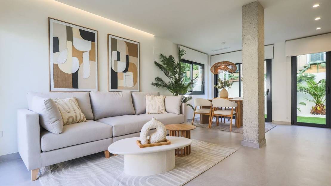 3 soveværelse Villa til salg i Campoamor med swimmingpool - € 590.000 (Ref: 9611975)