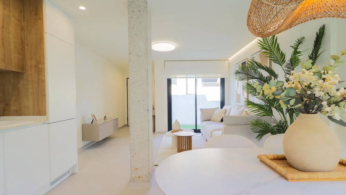 3 soveværelse Villa til salg i Campoamor med swimmingpool - € 590.000 (Ref: 9611975)