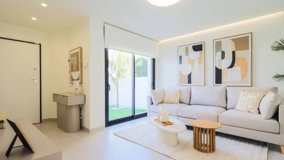 3 soveværelse Villa til salg i Campoamor med swimmingpool - € 590.000 (Ref: 9611975)