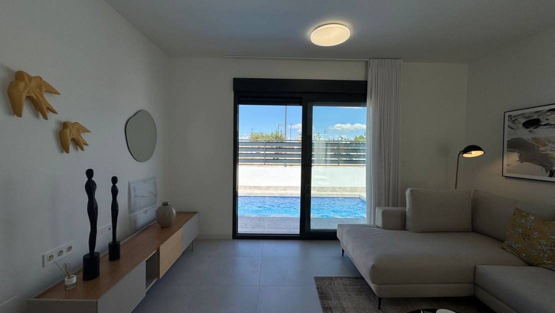 2 soverom Villa til salgs i Roldan med svømmebasseng - € 299 900 (Ref: 9628147)