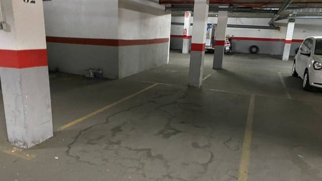 Garage zu vermieten in Punta Prima, Orihuela - 100 € (Ref: 9645549)