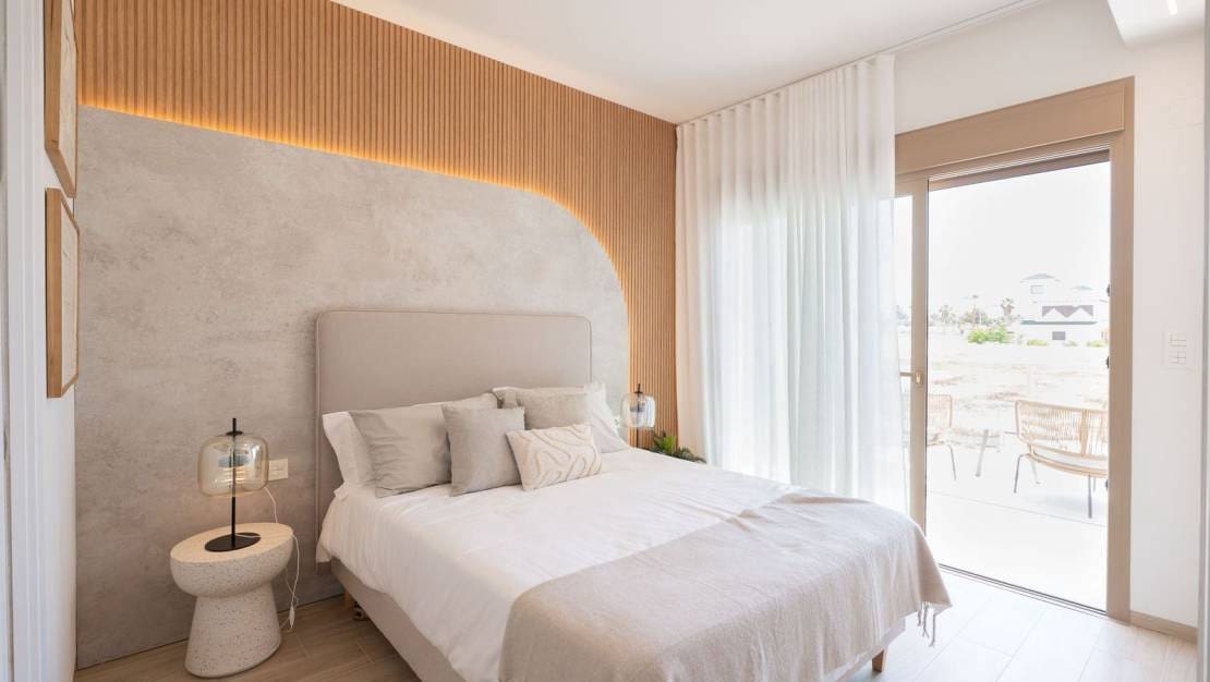 3 bedroom Villa for sale in Los Alcazares with pool garage - € 439,000 (Ref: 9665136)