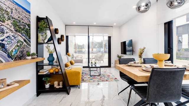 2 Zimmer Apartment zu verkaufen in El Chaparral, Torrevieja mit Pool Garage - 293.000 € (Ref: 9667175)