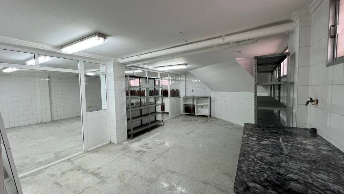 1 bedroom Commercial for rent in San Miguel de Salinas - € 2,500 (Ref: 9720431)