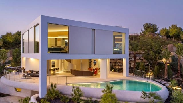 Chalet de 3 habitaciones en Las Colinas Golf, Orihuela en venta con piscina garaje - 2.365.000 € (Ref: 9757601)