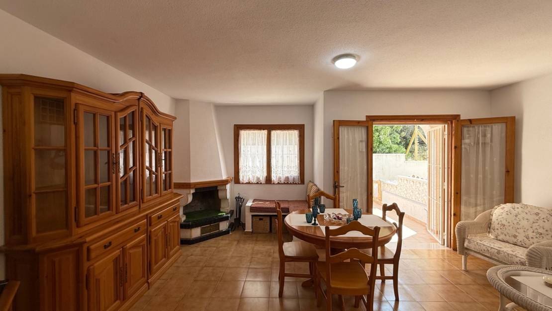 2 bedroom Apartment for sale in Orihuela Costa with garage - € 249,000 (Ref: 9941260)