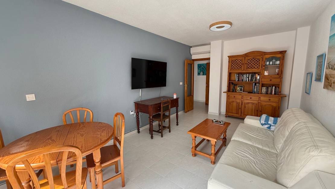 3 soverom Leilighet til leie i San Miguel de Salinas med svømmebasseng - € 850 (Ref: 9974438)