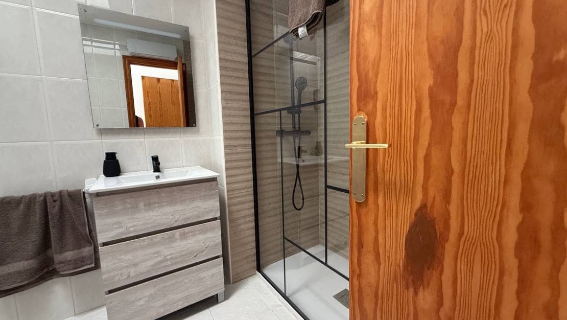 3 soverom Leilighet til leie i San Miguel de Salinas med svømmebasseng - € 850 (Ref: 9974438)