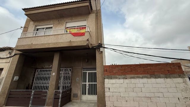 3 soverom Leilighet til leie i San Miguel de Salinas med svømmebasseng - € 850 (Ref: 9974438)