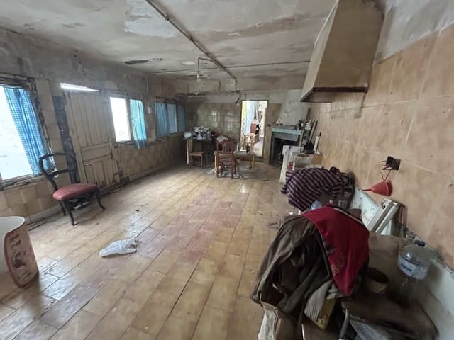 Casa de 7 habitaciones en Hondón de los Frailes en venta - 211.000 € (Ref: 10014171)