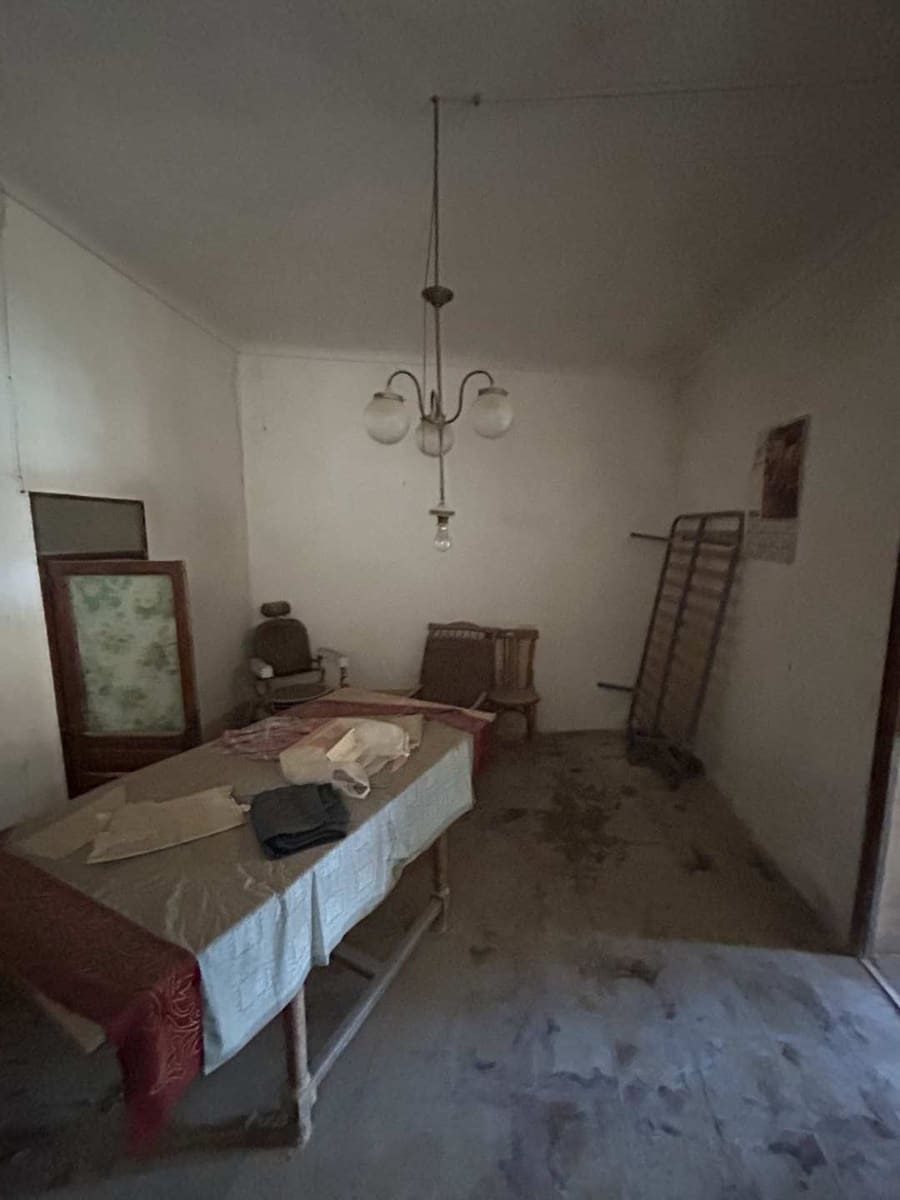 Casa de 7 habitaciones en Hondón de los Frailes en venta - 211.000 € (Ref: 10014171)
