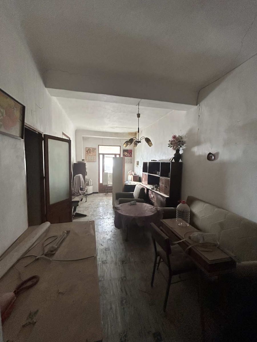 Casa de 7 habitaciones en Hondón de los Frailes en venta - 211.000 € (Ref: 10014171)