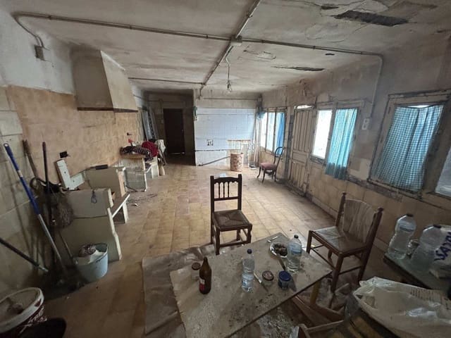 Casa de 7 habitaciones en Hondón de los Frailes en venta - 211.000 € (Ref: 10014171)