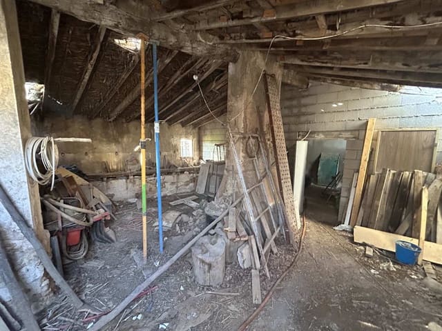 Casa de 7 habitaciones en Hondón de los Frailes en venta - 211.000 € (Ref: 10014171)