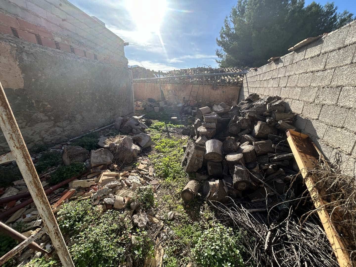 Casa de 7 habitaciones en Hondón de los Frailes en venta - 211.000 € (Ref: 10014171)