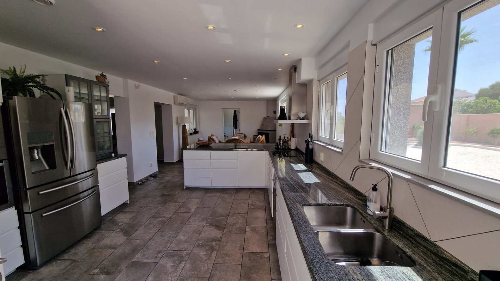Villa til salgs i Albatera med svømmebasseng garasje - € 529 500 (Ref: 10051963)