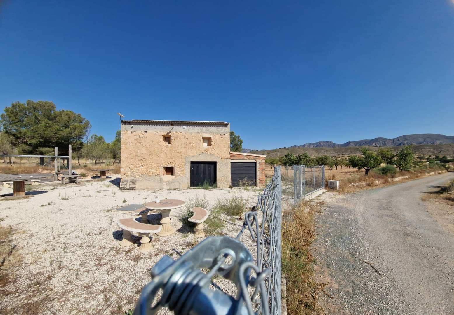 Maalaistalo myytävänä paikassa Hondon de las Nieves - 99 950 € (Ref: 10091416)