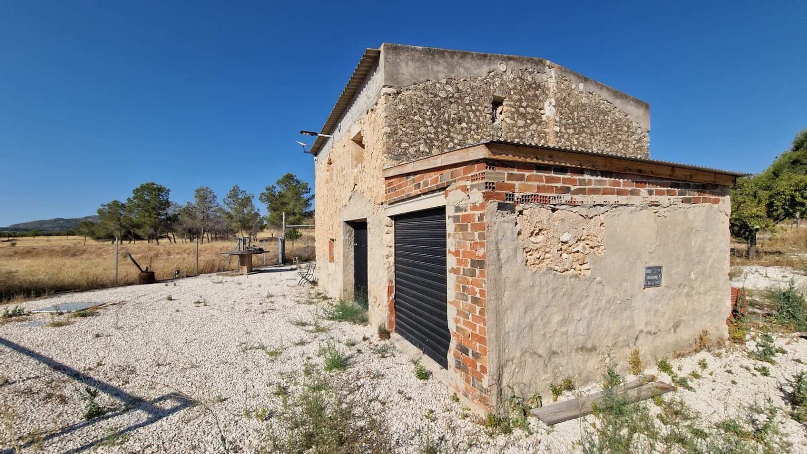 Maalaistalo myytävänä paikassa Hondon de las Nieves - 99 950 € (Ref: 10091416)