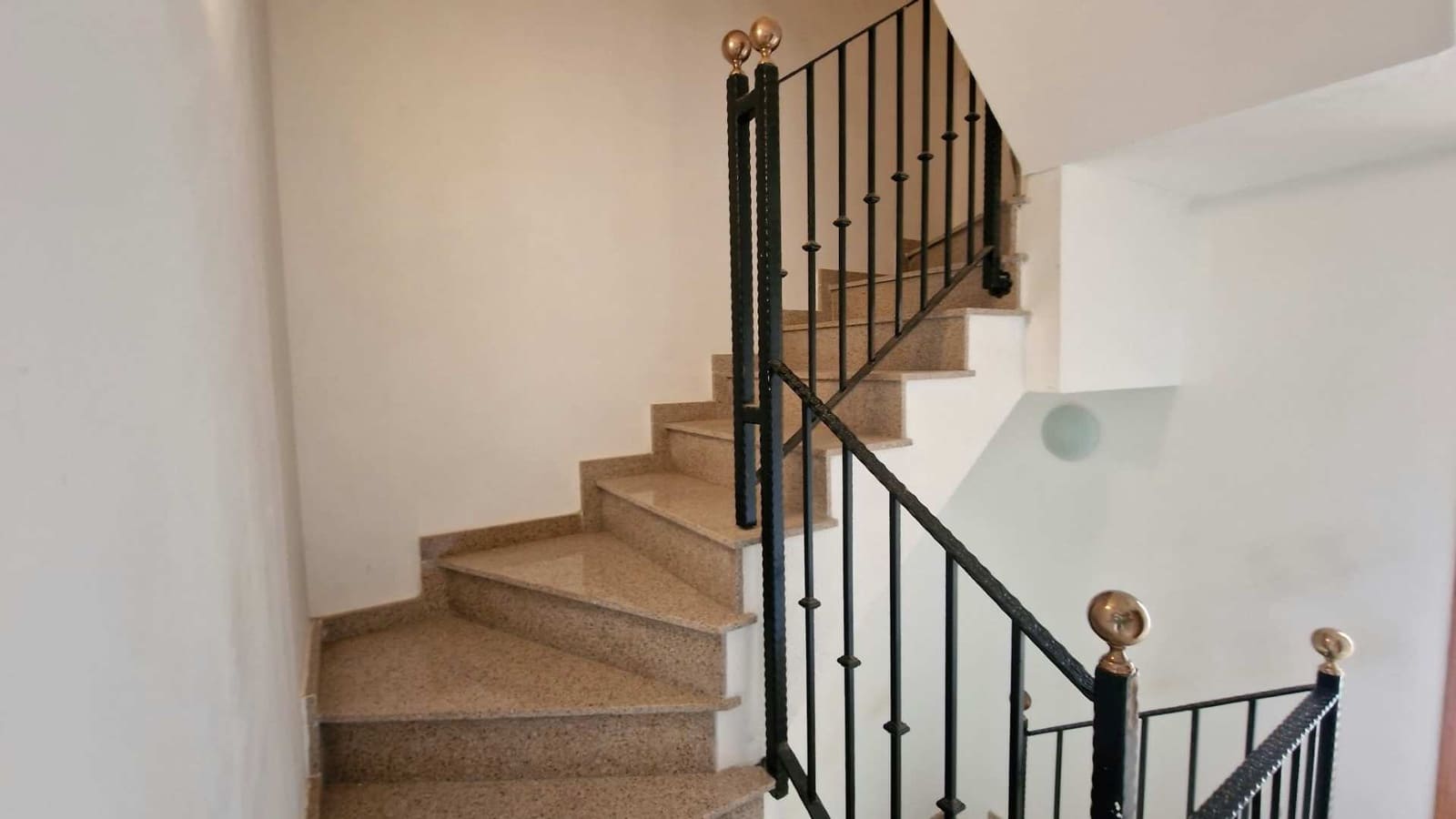 2 soveværelse Byhus til salg i Hondon de los Frailes - € 114.950 (Ref: 10163244)