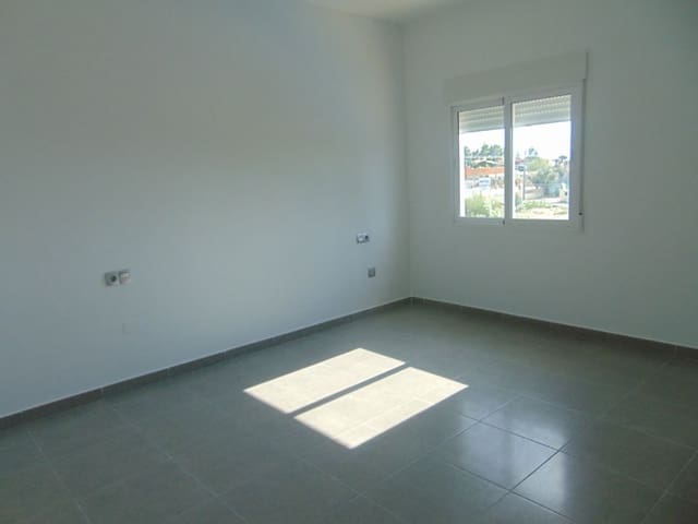 9 sovrum Villa till salu i Fortuna med pool - 340 000 € (Ref: 5821135)