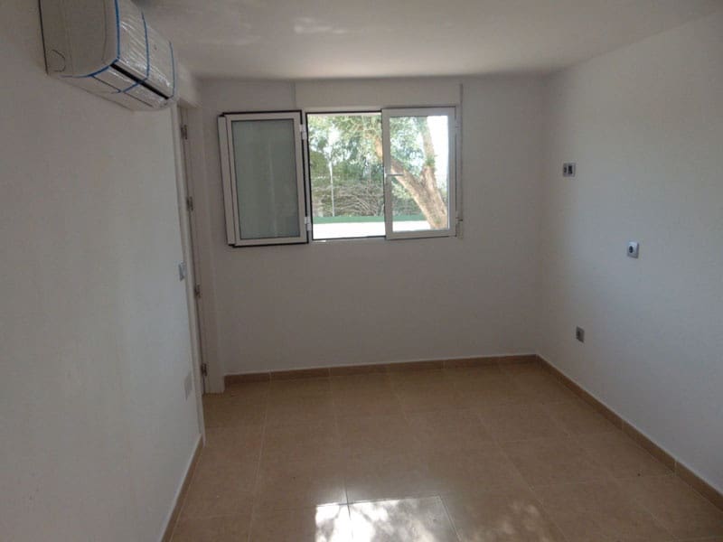 9 sovrum Villa till salu i Fortuna med pool - 340 000 € (Ref: 5821135)