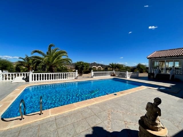4 bedroom Villa for sale in Abanilla with pool - € 449,000 (Ref: 7124397)