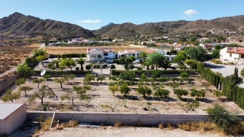 4 bedroom Villa for sale in Abanilla with pool - € 449,000 (Ref: 7124397)