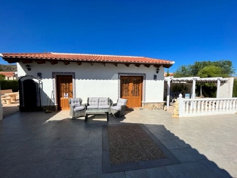 4 bedroom Villa for sale in Abanilla with pool - € 449,000 (Ref: 7124397)