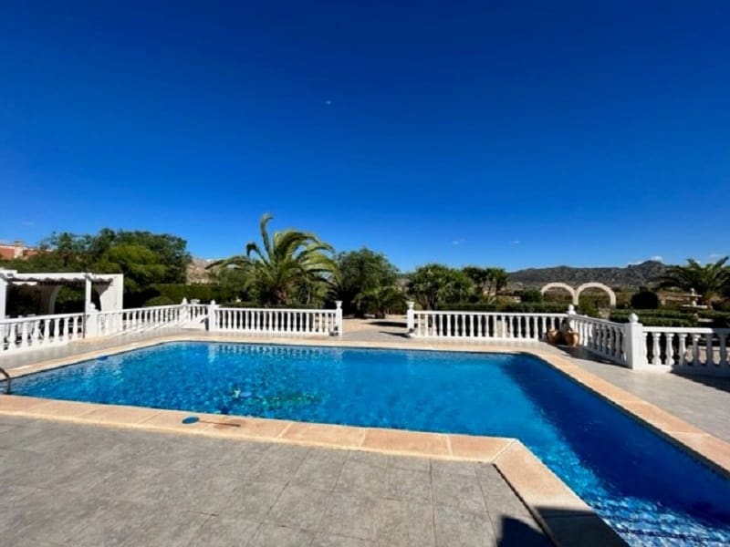 4 bedroom Villa for sale in Abanilla with pool - € 449,000 (Ref: 7124397)