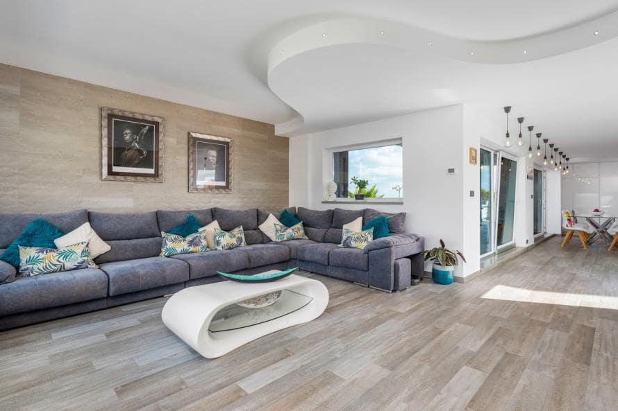 5 bedroom Villa for sale in Alicante / Alacant city with pool - € 1,995,000 (Ref: 7437570)