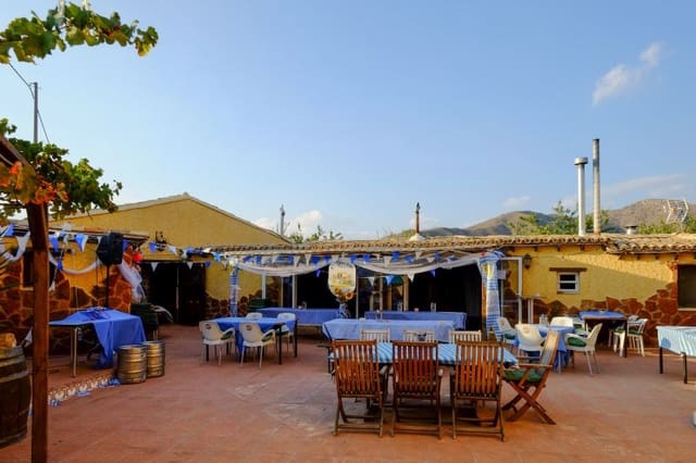 6 bedroom Commercial for sale in Barbarroja, Orihuela with pool - € 850,000 (Ref: 7597250)