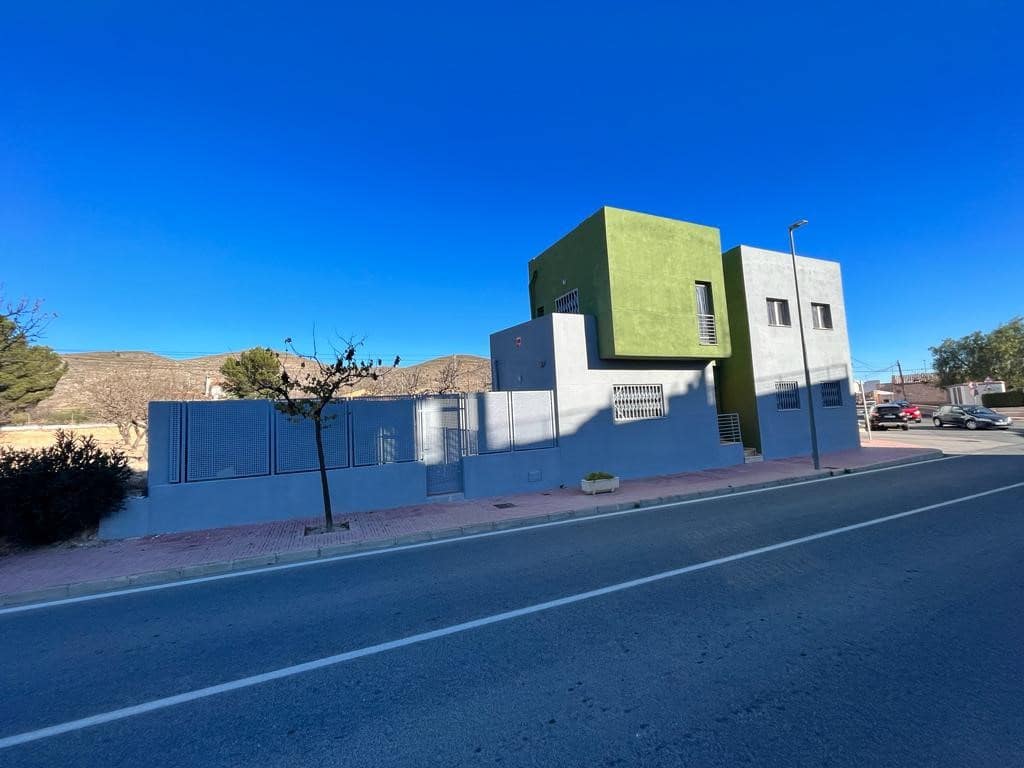 2 soveværelse Byhus til salg i Hondon de los Frailes - € 175.000 (Ref: 7991665)