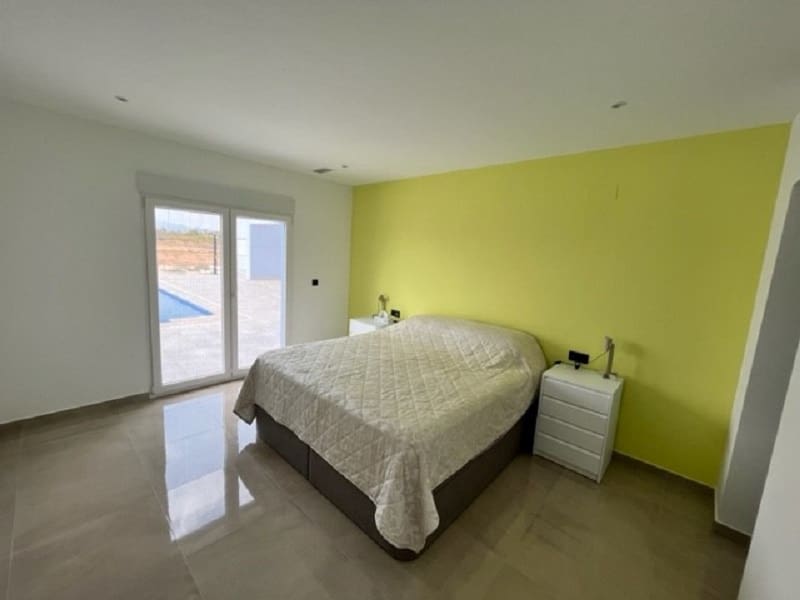 3 soveværelse Villa til salg i Macisvenda med swimmingpool - € 380.000 (Ref: 8315478)