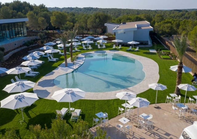 Chalet de 3 habitaciones en Alicante / Alacant ciudad en venta con piscina - 760.000 € (Ref: 8315485)