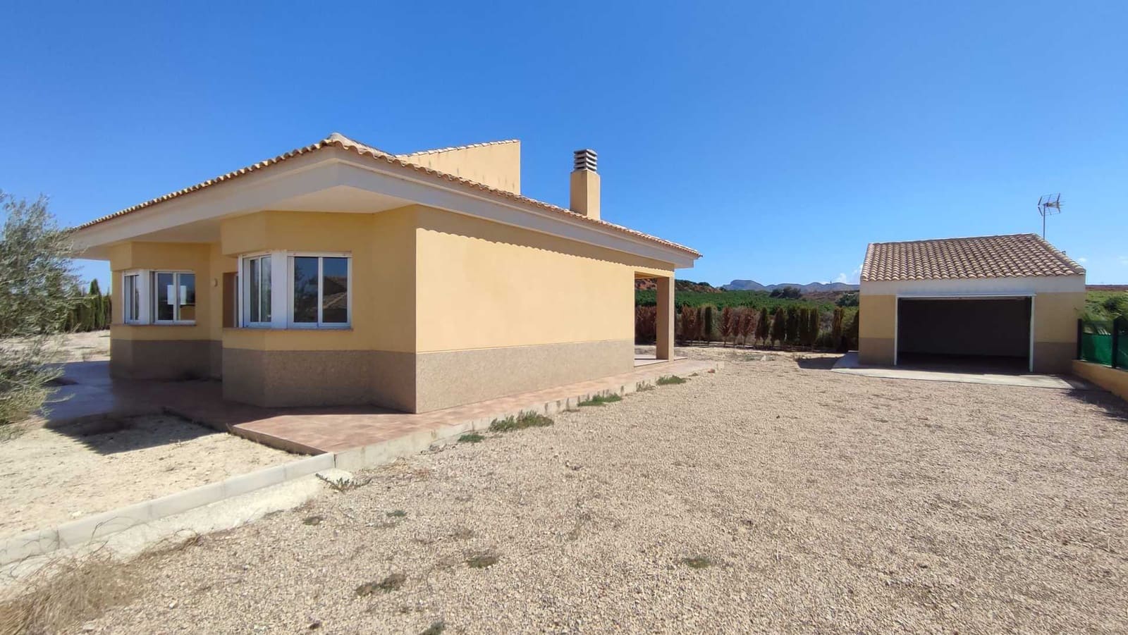 3 sypialnia Willa na sprzedaż w Fortuna z basenem garażem - 250 000 € (Ref: 8520587)